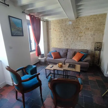 Le Domaine De La Gentilhommiere Situee Entre Bayeux Et Arromanches Les Bains Manvieux