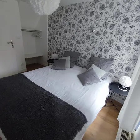 Holiday home Le Domaine De La Gentilhommiere Situee Entre Bayeux Et Arromanches Les Bains *
