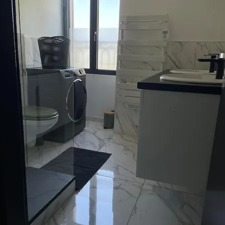 Le Domaine De La Gentilhommiere Situee Entre Bayeux Et Arromanches Les Bains