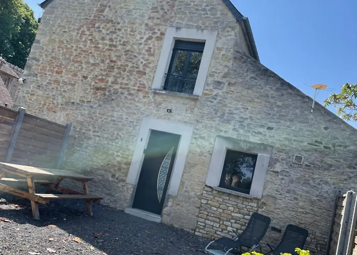 Le Domaine De La Gentilhommiere Situee Entre Bayeux Et Arromanches Les Bains 펜션 *