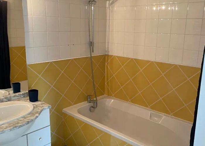 Le Domaine De La Gentilhommiere Situee Entre Bayeux Et Arromanches Les Bains