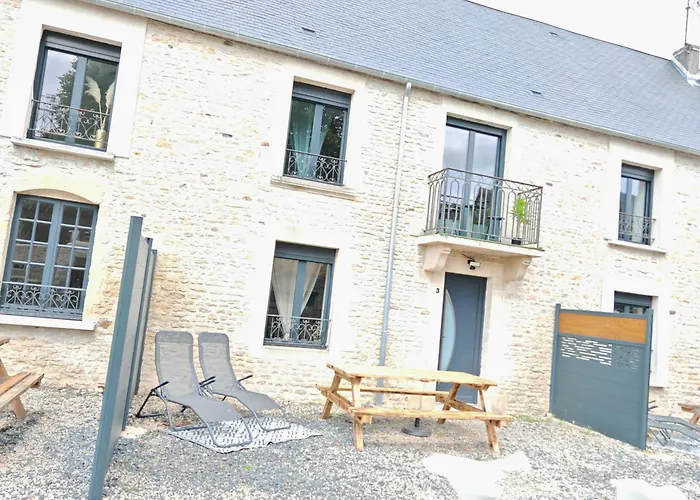 Le Domaine De La Gentilhommiere Situee Entre Bayeux Et Arromanches Les Bains *