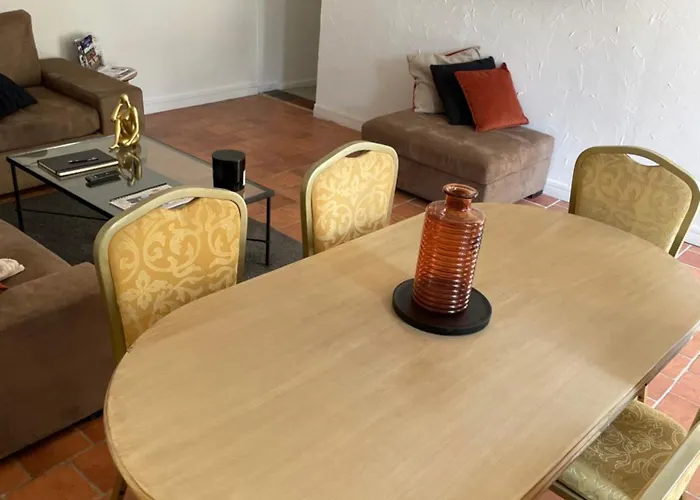 펜션 Le Domaine De La Gentilhommiere Situee Entre Bayeux Et Arromanches Les Bains *